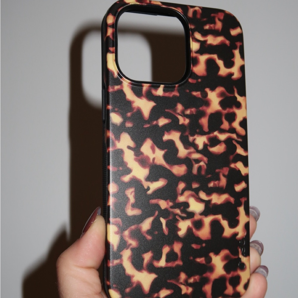 Casely iPhone 15 Pro Max Case | Shell Shocked | Tortoise Print | - Picture 3 of 4